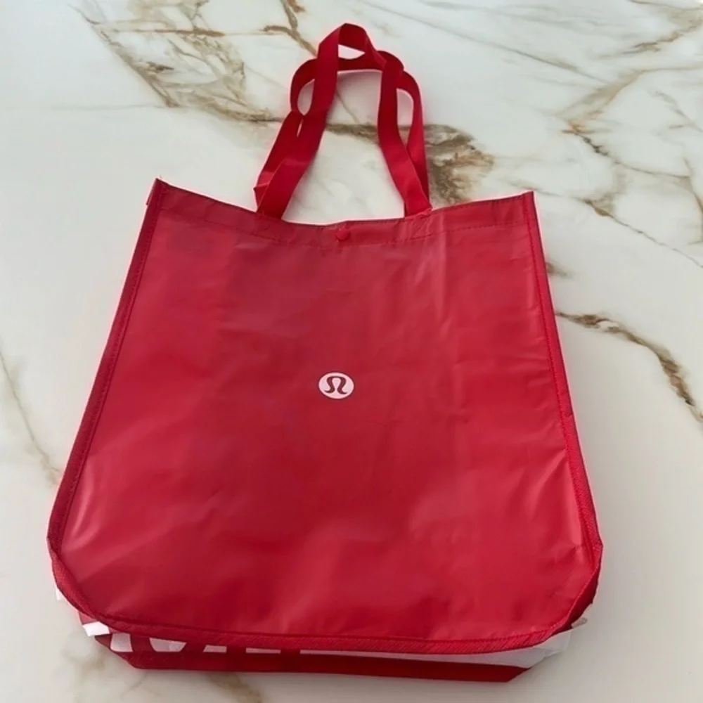 Lululemon Large shopper